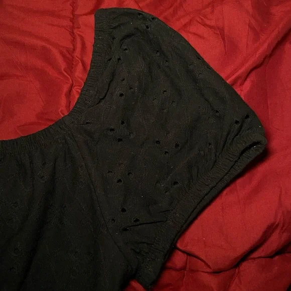 Hollister Black Eyelet Blouse - Picture 3 of 4